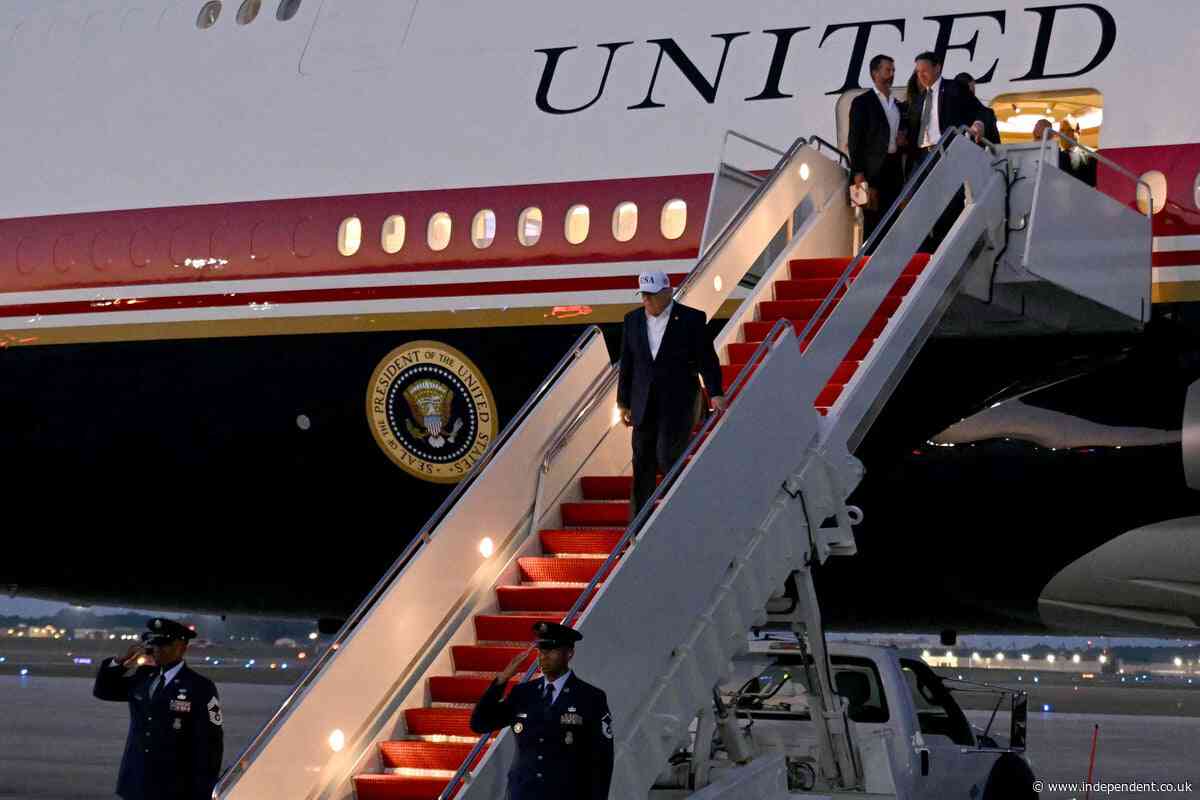 Trump to use $400M Qatari gift plane for international trips despite security concerns
