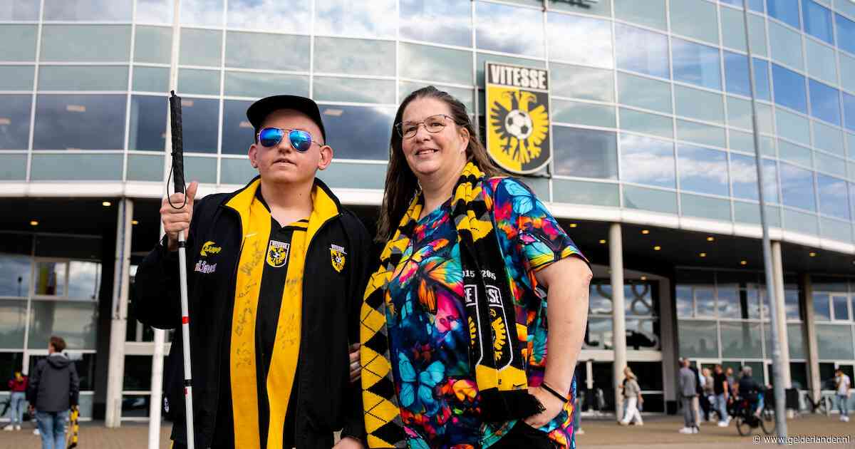 Milan ziet Vitesse niet meer, maar naast hem zit Patricia: ‘Zonder elkaar waren we allebei niet meer gegaan’