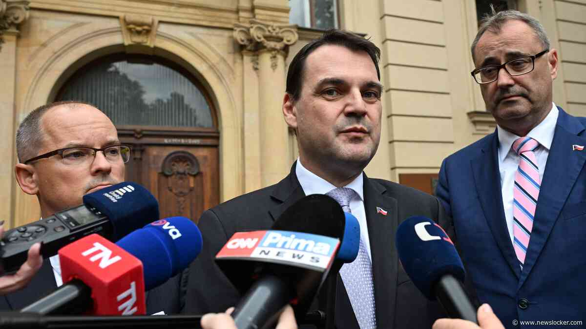 Tsjechische minister onder vuur na nepinterview met vermomde activist: ’Ik kan niet geloven dat dit echt is gebeurd’