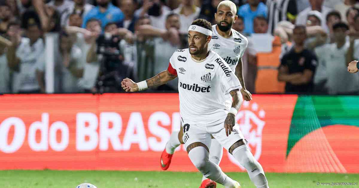 Neymar maakt zich na uitschakeling kwaad om grasmat van eigen club: ‘Wat een waardeloos werk!’