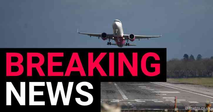 Gatwick Airport runway closed after ‘technical glitch’ with passenger plane