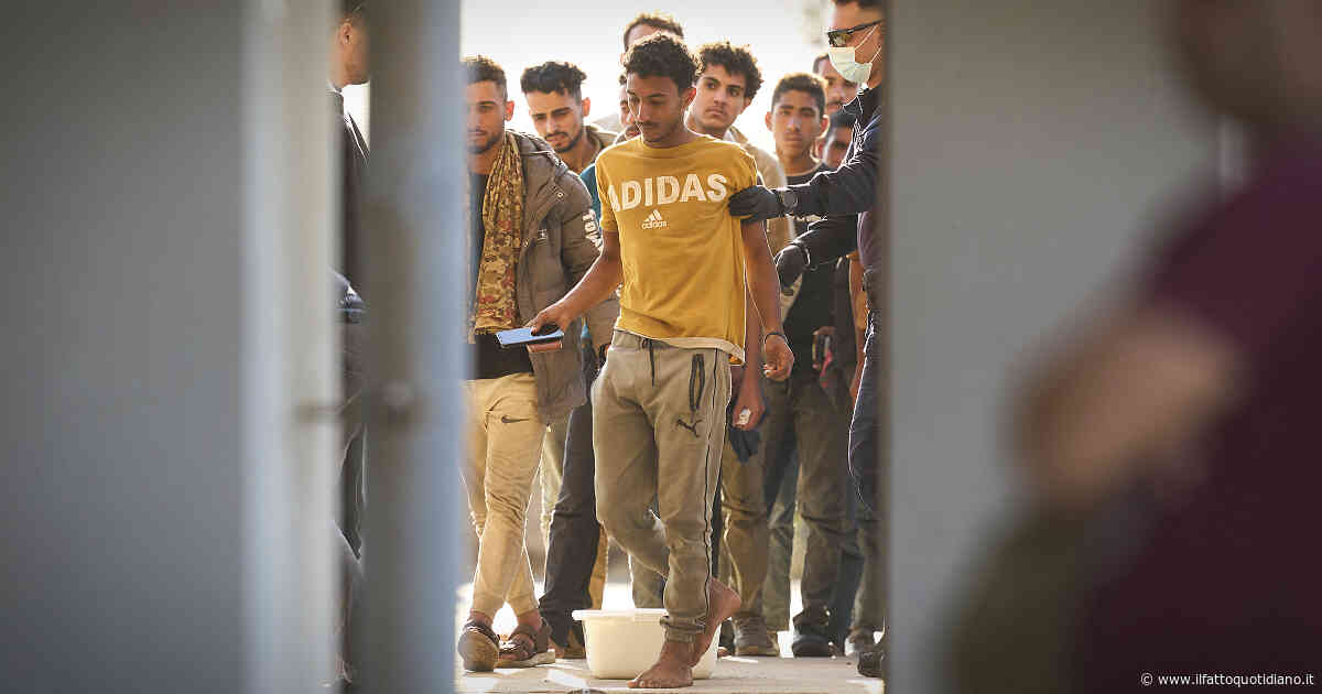 Migranti, cinque Paesi Ue preparano i return hub in Africa. L’Italia non c’è e il modello Albania è già superato
