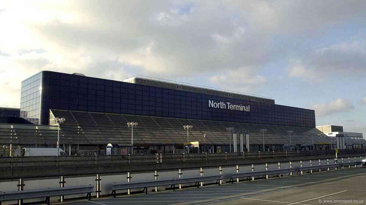 Gatwick Airport runway closed as technical issue with plane prompts emergency response