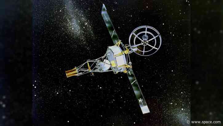 On this day in space! Sept. 4, 1962: NASA's Mariner 2 spacecrafts performs the 1st-ever maneuver in deep space so it could reach Venus