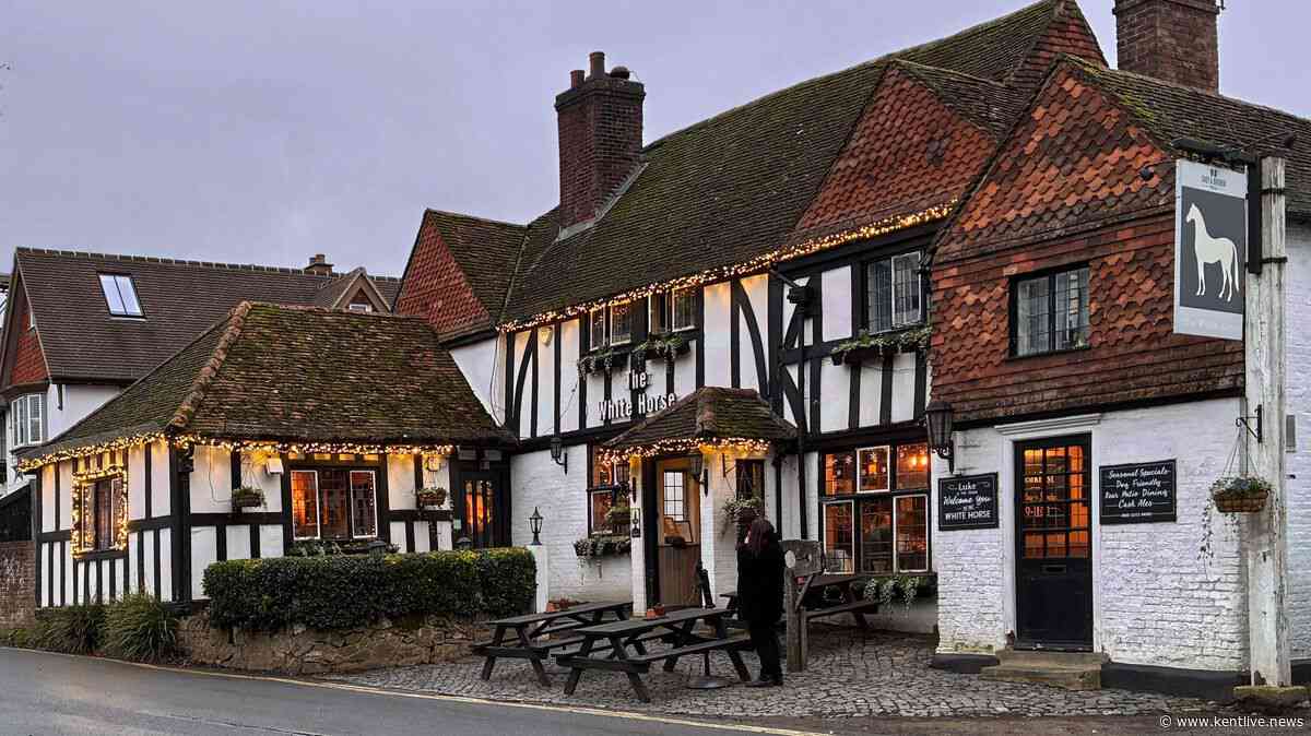 'Gorgeous' hike 1hr from Kent goes through picturesque village from The Holiday