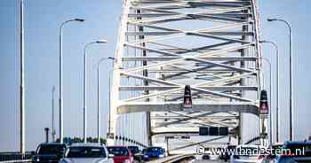 Nog steeds honderden vrachtwagens per dag over Merwedebrug