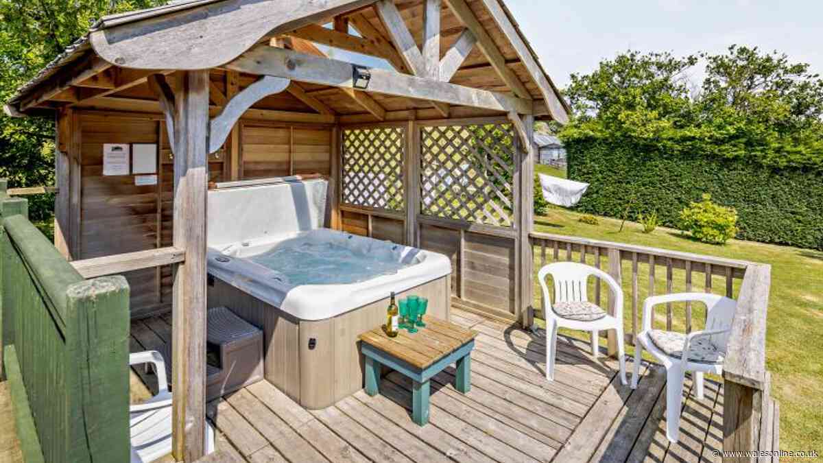 Guests praise 'wonderful' cottage with sauna and outdoor hot tub with 'stunning views'