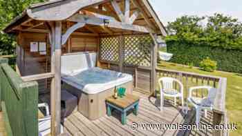 Guests praise 'wonderful' cottage with sauna and outdoor hot tub with 'stunning views'