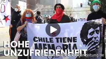 Demonstration im Video: Protestierende und Polizei geraten in Chile aneinander