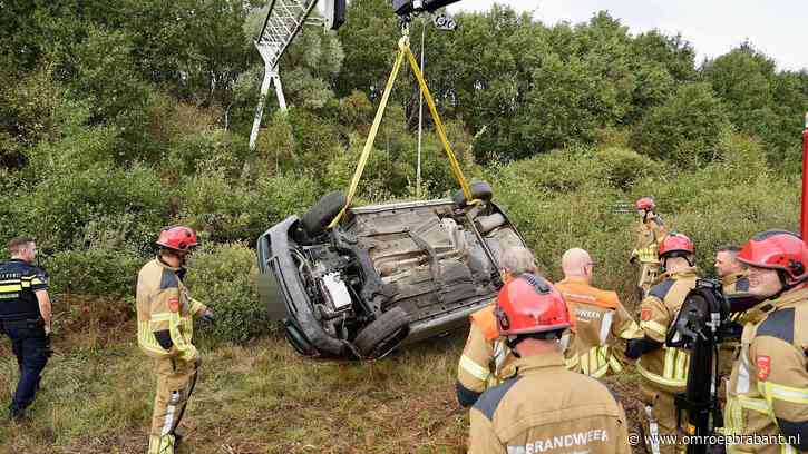 Auto slaat over de kop op A27, bestuurder is nergens te vinden