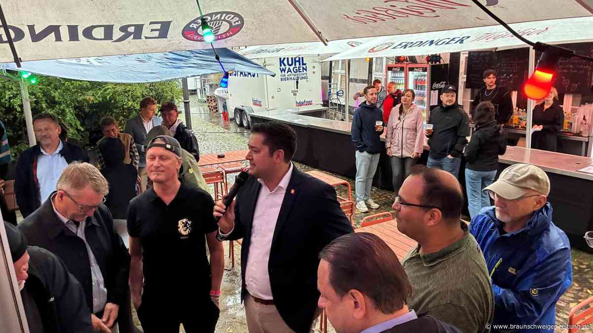 Magnifest im Dauerregen eröffnet: Braunschweigs Altstadt wird zur Partymeile
