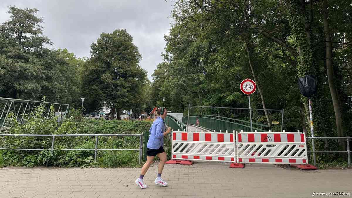 Brücke in Eimsbüttel gesperrt: 800-Meter-Umweg ärgert Schüler und Anwohner