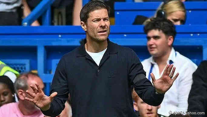 Alonso satisfied with squad as Martinez takes up number-one jersey