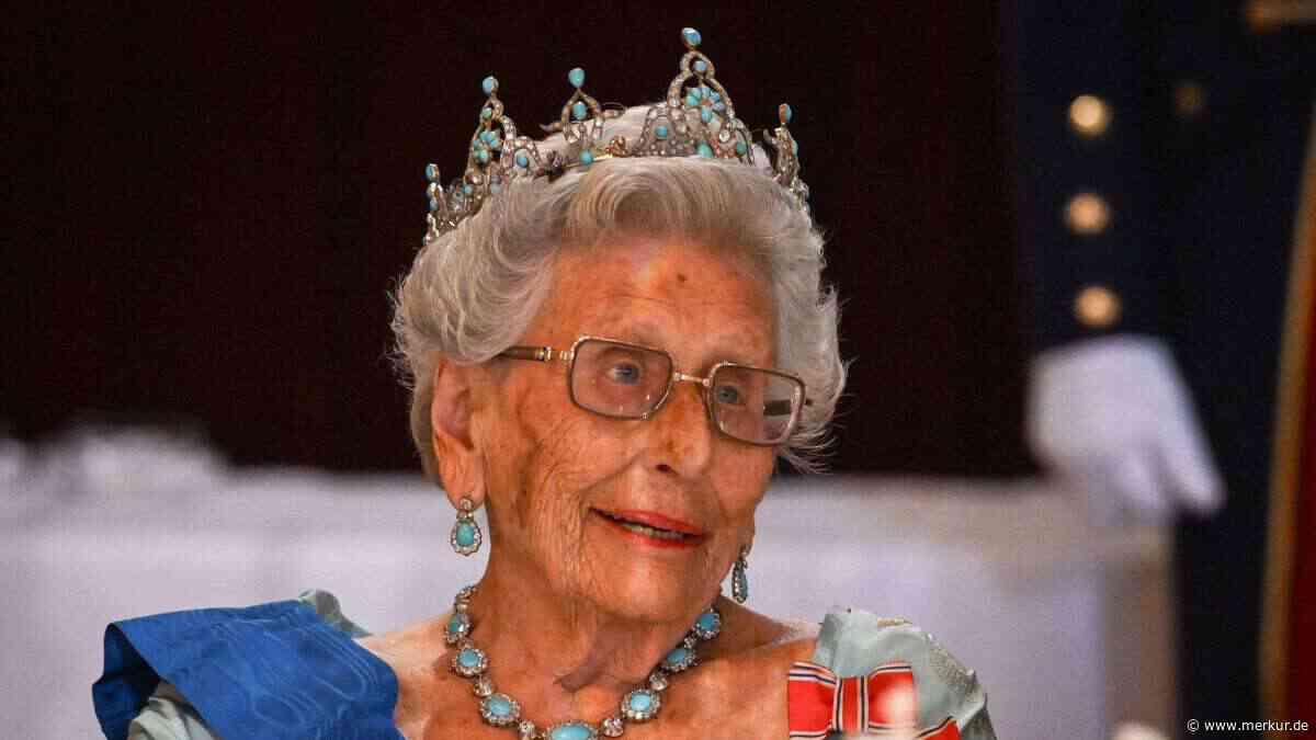 König Harald V. ist tot: So nimmt seine Schwester Prinzessin Astrid in der Schlosskapelle Abschied