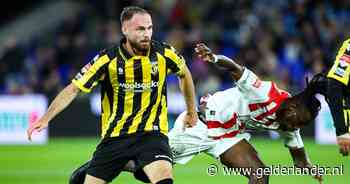 Vitesse mag de bal hebben van TOP Oss; Zumberi met poging van ver