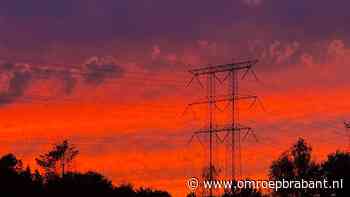 Mooie zonsondergang kleurt Brabant: 'Lijkt wel of Oirschot in brand staat'