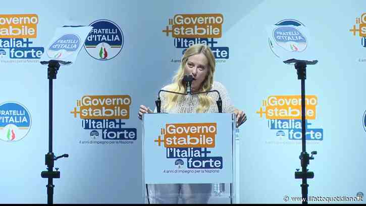 Meloni prende in giro il centrosinistra: “Opposizione più longeva di sempre, traguardo storico anche per loro” – Video