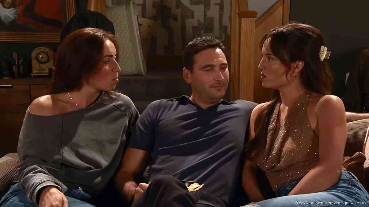 Coronation Street fans baffled by Kit Green scenes as they rumble mystery woman
