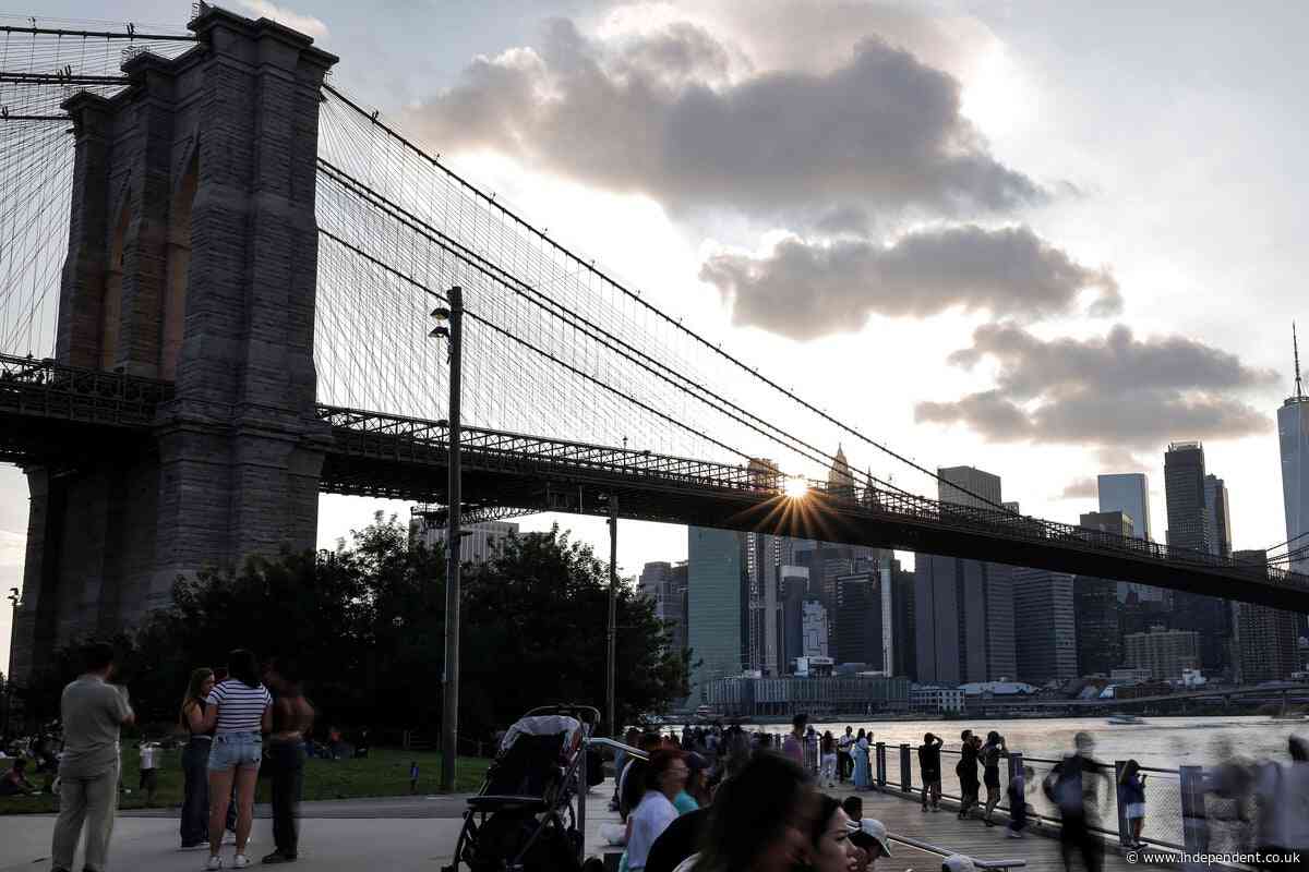 Man fatally shot on Brooklyn Bridge cables after ignoring police orders to drop weapon, NYPD says