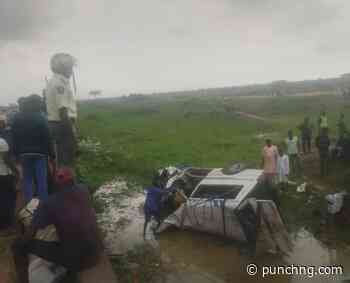 Three killed as vehicle falls from Lagos-Ibadan Expressway bridge