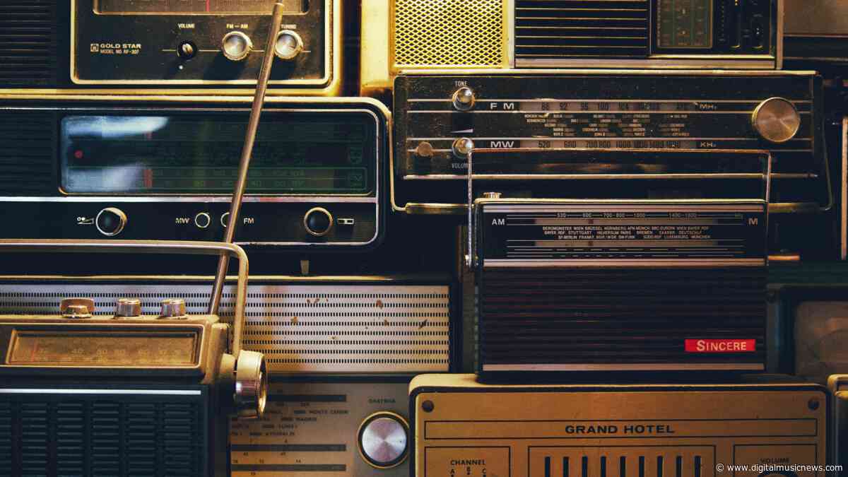 ‘AM Radio for Every Vehicle Act’ Inches Closer to Becoming Law
