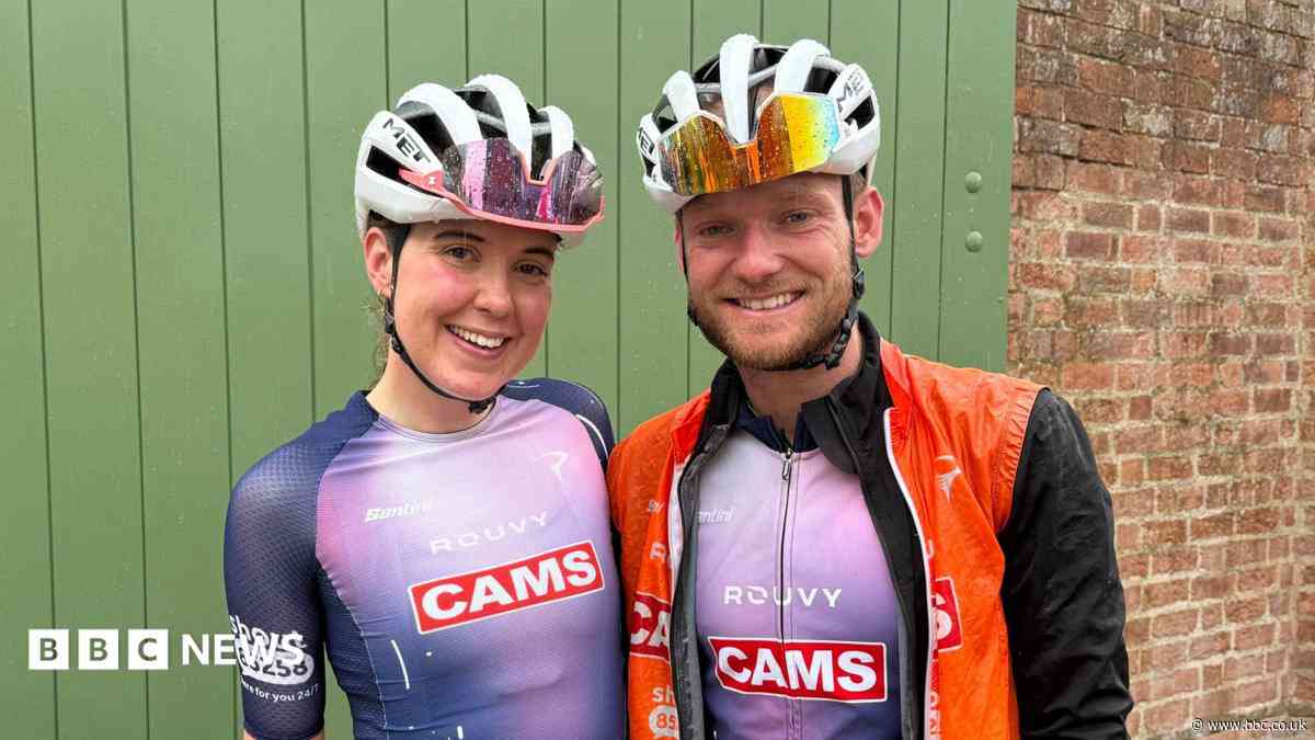 Couple complete fastest cycle around the world