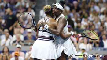 Williams sisters put on NY show, lose 3-set thriller