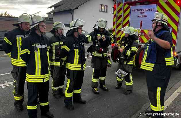 FW Ense: Gemeinsame Übung bei Auto Große: Feuerwehr Ense und Feuerwehr Arnsberg trainieren Hand in Hand