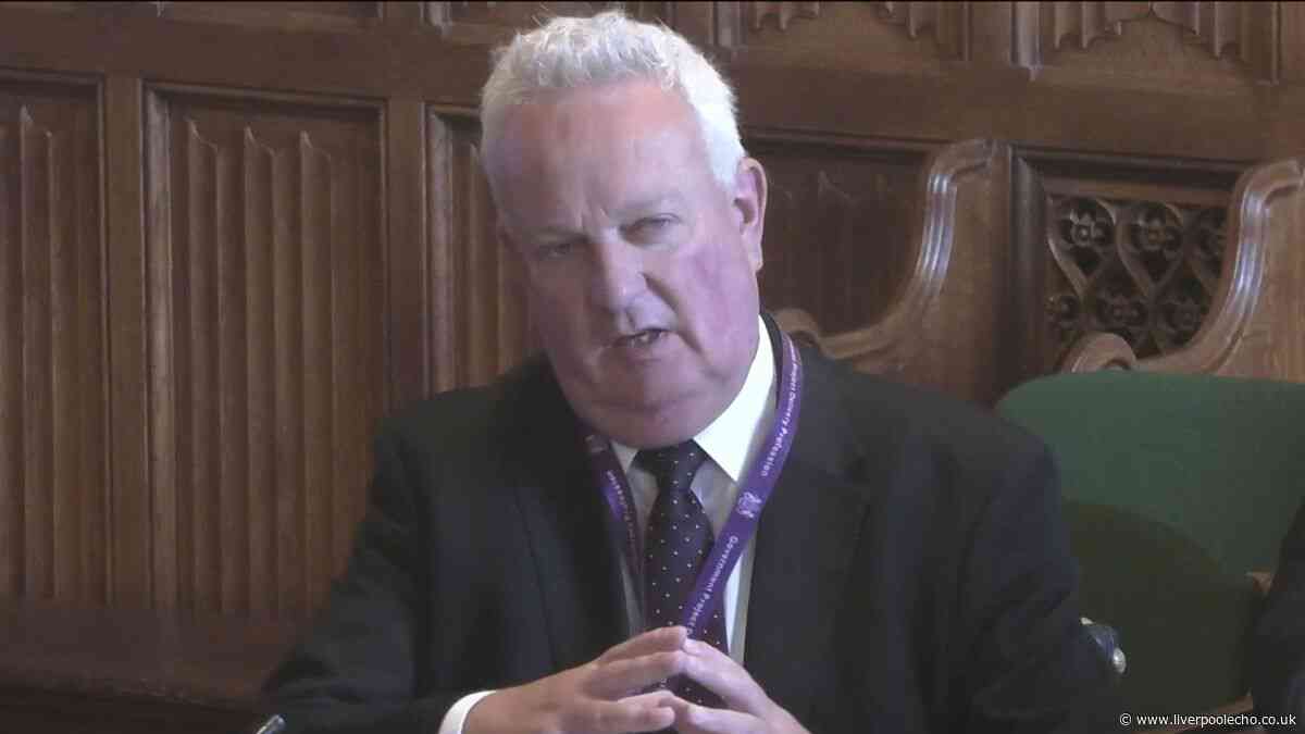 DWP admits 'we can't fix it' as many claimants miss out on discount scheme