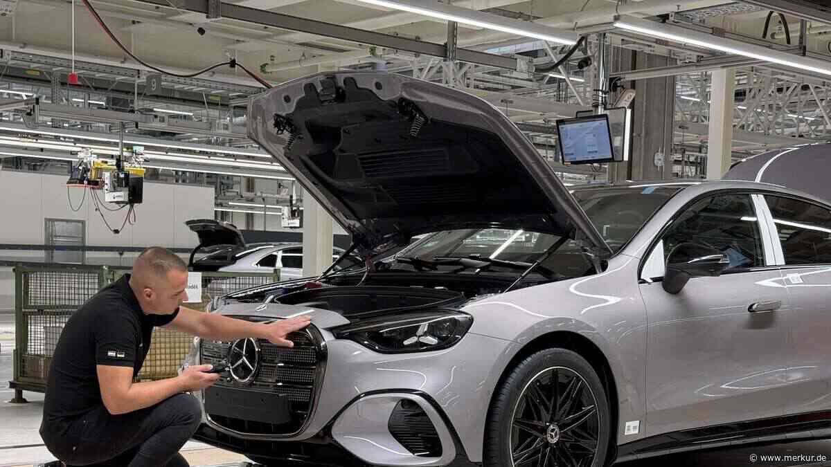 Mehr Arbeit, weniger Lohn – Mercedes droht intern mit deutschem Werk-Aus