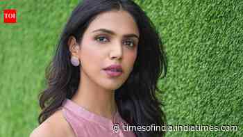 Shriya Pilgaonkar REACTS to Swara Bhasker's 'Padmaavat' controversy