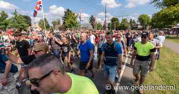 LIVE Airborne | Drukte op de weg naar Airborne Wandeltocht 2026 • Parkeren op twee plekken
