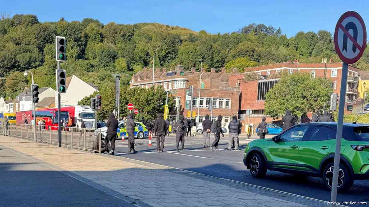 Dover traffic at standstill as 'masked men' gather in 'protest'