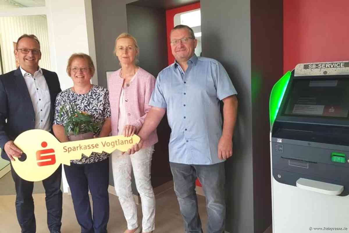 Tapetenwechsel im Vogtland: Sparkassenfiliale zieht in Nachbargeschäft