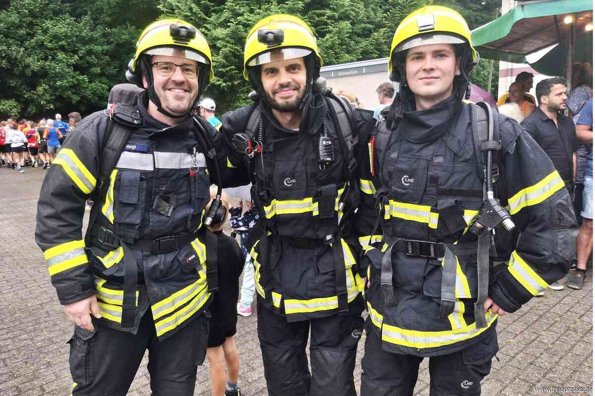 Laufeinsatz: Warum vier Feuerwehrleute in Erdmannsdorf in Uniform an den Start gehen