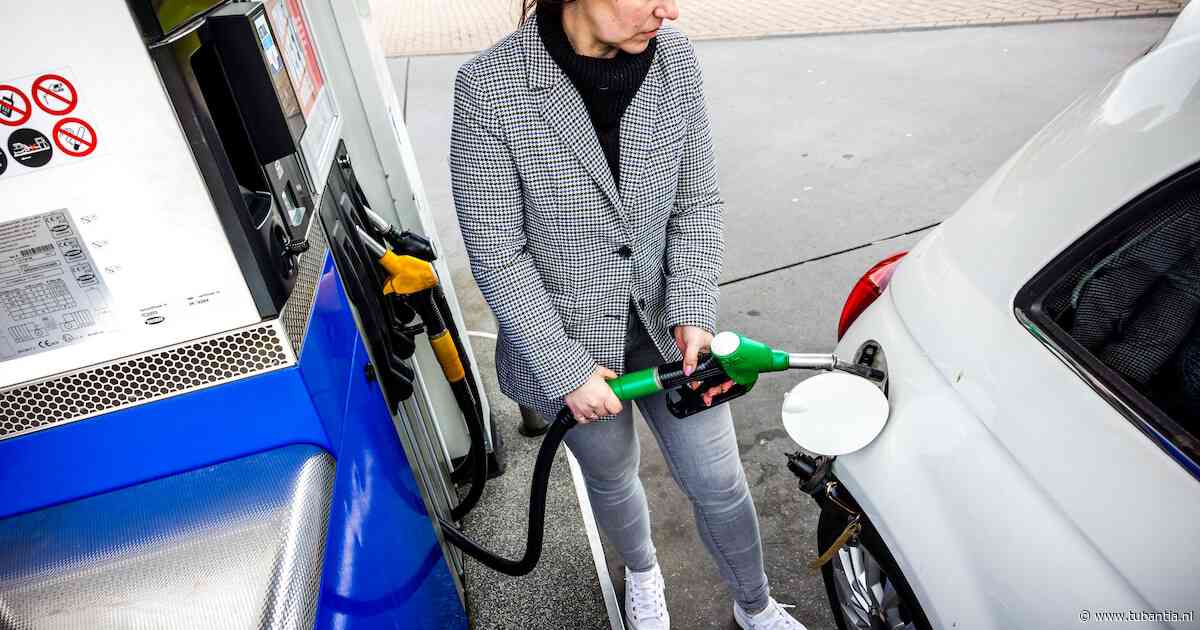 Adviesprijs benzine boven 2,71 euro per liter: ‘Ik sluit straks drie euro ook niet uit’