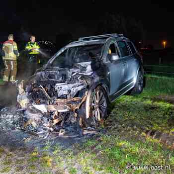 112 Nieuws: Ongeval met touringcar en busje op A28 | Auto in brand gestoken in Deventer