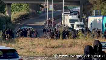 Masked protesters block Dover roads in ‘anti-illegal migrant demo’