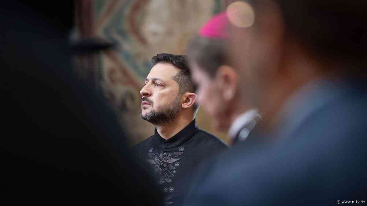 Ukraine droht mit Rache: Selenskyj: Russland beschießt Kiewer Flughäfen vor US-Besuch