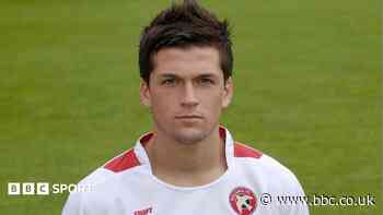 Former Walsall winger McDermott dies aged 38