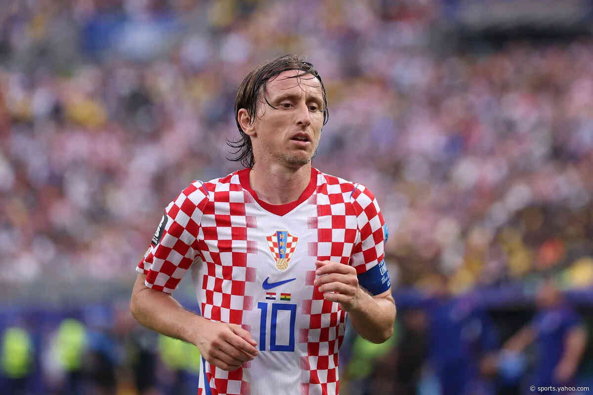 Official: Modric decides to continue playing with Croatia national team at 41