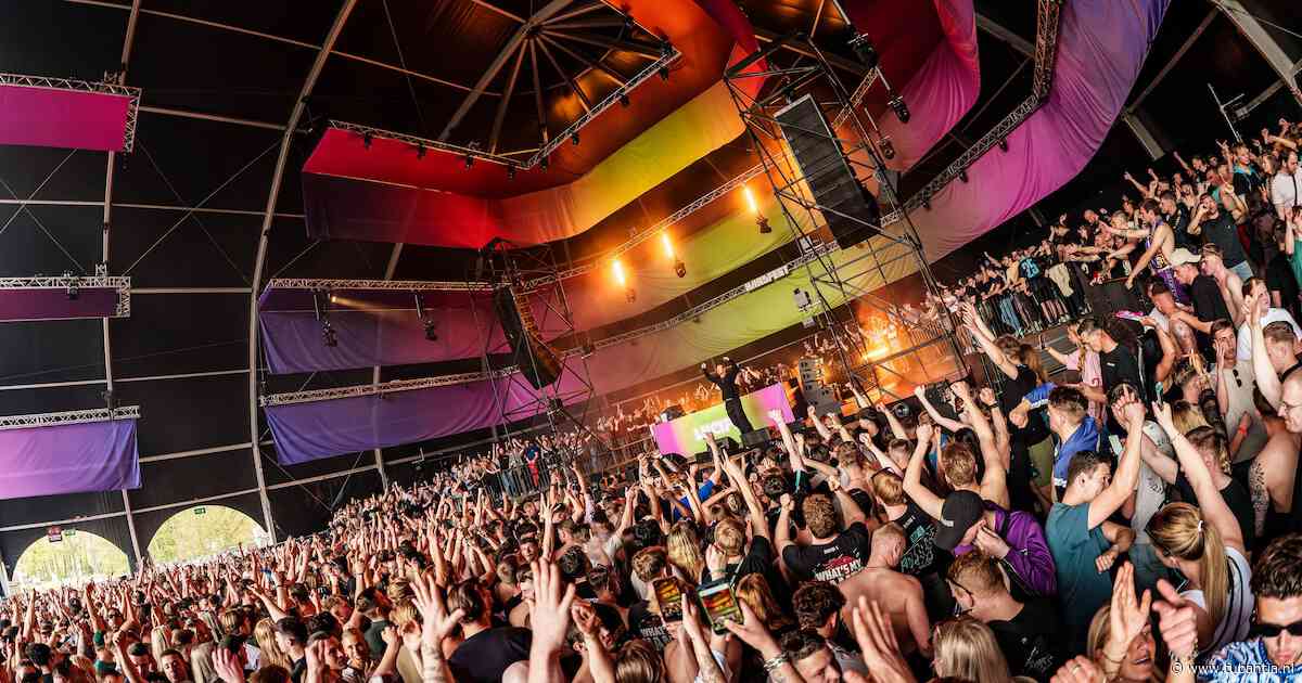Papa zet je af, daarna moet ie weg: 2200 pubers krijgen eigen hardstylefeest