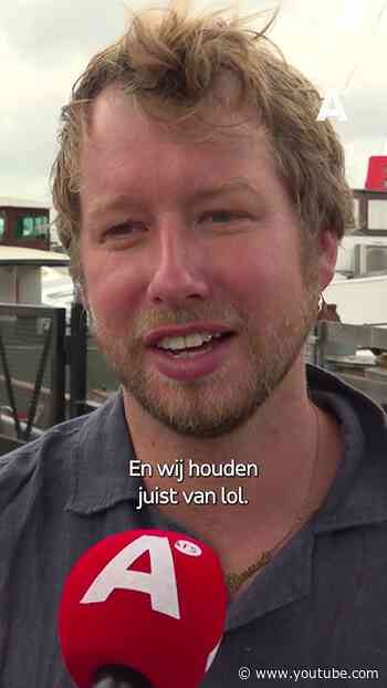 Daan zorgt ervoor dat gasten het IJ over kunnen tijdens ov-staking