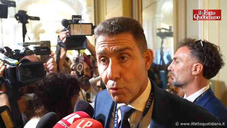Vannacci definisce le donne “esseri fragili”. Poi rilancia: “Caccia e guerra sempre fatte dagli uomini” – Video
