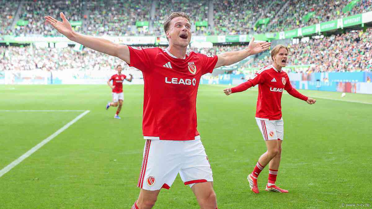 Nürnberg gibt erstmals Punkte ab: 0:3, 3:3, 3:4, 4:4: Aufsteiger Cottbus fügt Topfavorit Wolfsburg fiese Blamage zu