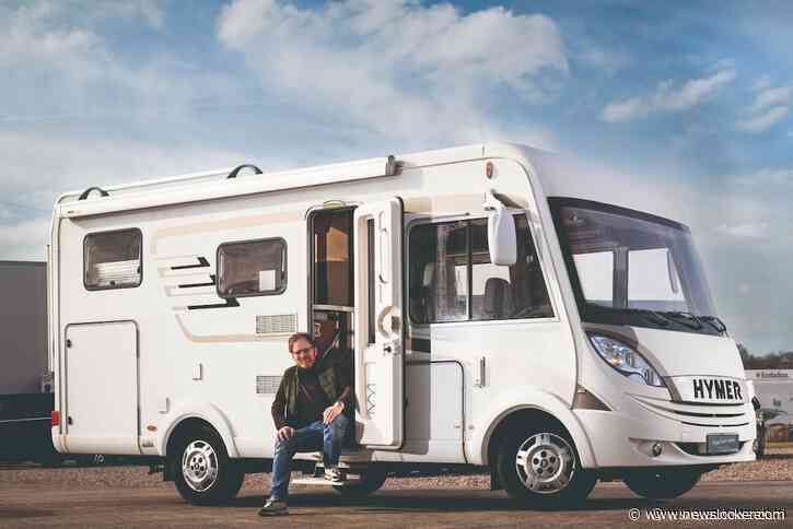 Deze Hymer integraalcamper ziet er vanbinnen gedateerd uit, de occasion is stevige prijs wel waard