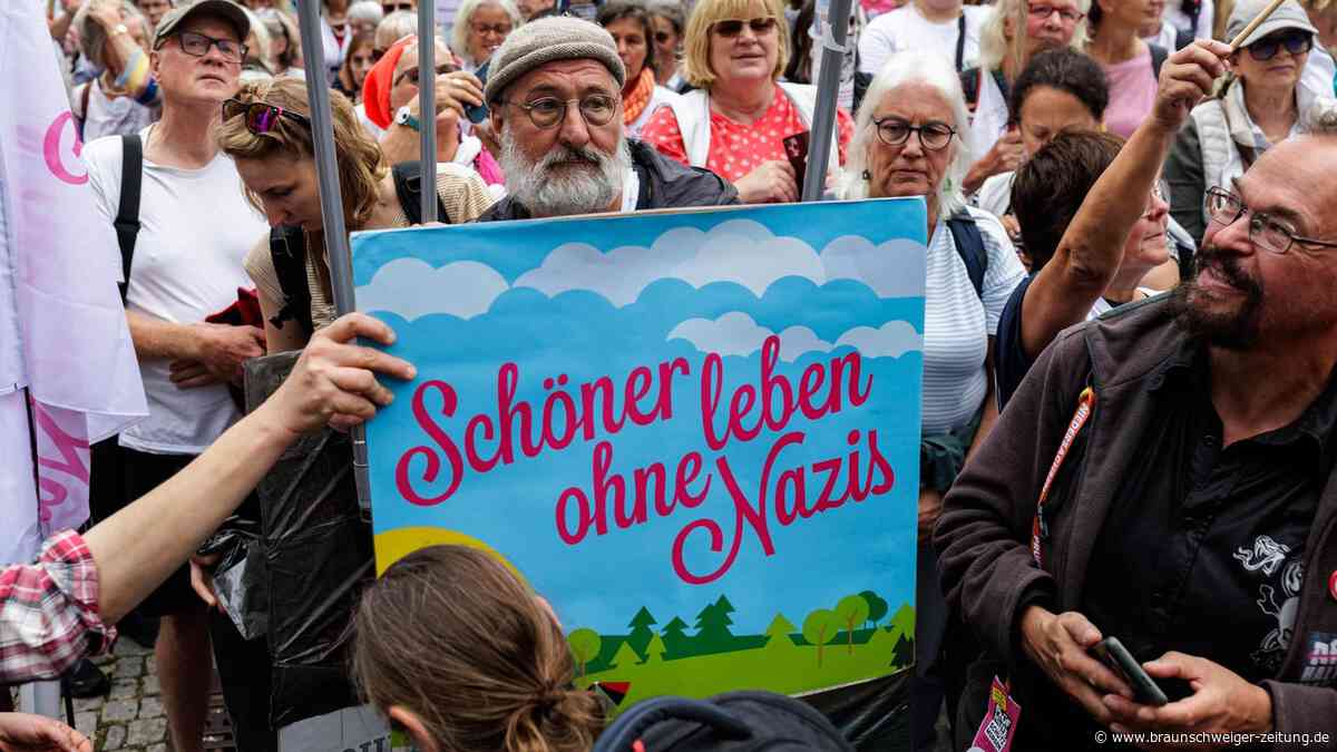 Sachsen-Anhalt: Partei rutscht in Umfrage ab – Tausende bei Demo in Magdeburg