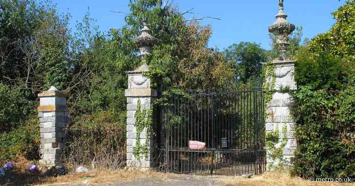 The abandoned mansion next to Heathrow Airport that was once home to a king