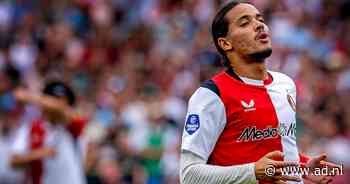 ‘Dat was voor mij wel de druppel’: Van Bronckhorst verklaart absentie Hadj Moussa bij Feyenoord