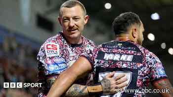 Charnley celebration signals new deal with Leigh
